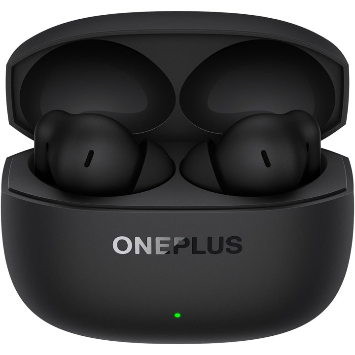 Écouteurs OnePlus Nord Buds 4 Pro noirs dans leur boîtier de charge ouvert, logo ONEPLUS et témoin vert