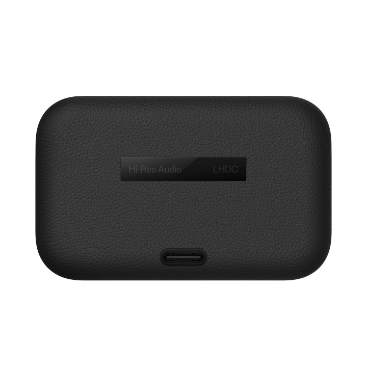 Dos du boîtier des Realme Buds T500 Pro : port de charge USB-C et mentions Hi-Res Audio et LHDC