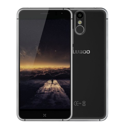 Le Bluboo X9 vu de dos en noir avec son objectif circulaire, et de face, écran affichant un paysage