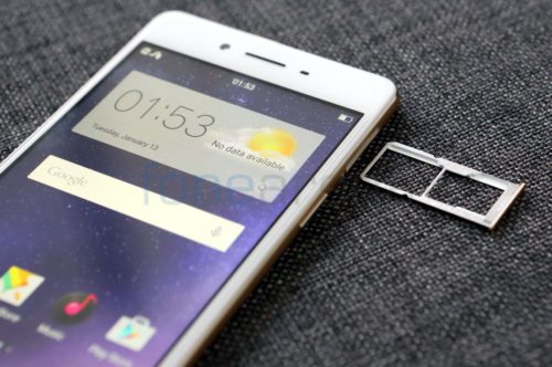 Le Oppo F1 est double SIM