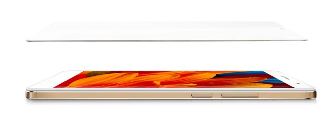 écran de 6 pouces intégrant la technologie WhiteMagic