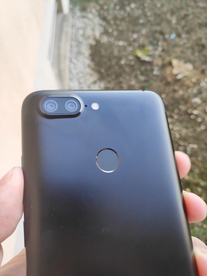 Le dos du Lenovo S5