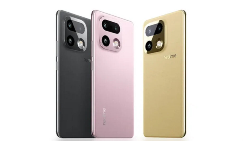 Trois Realme 16 Pro+ vus de dos, en gris foncé, rose et doré, avec leur module photo vertical à trois objectifs